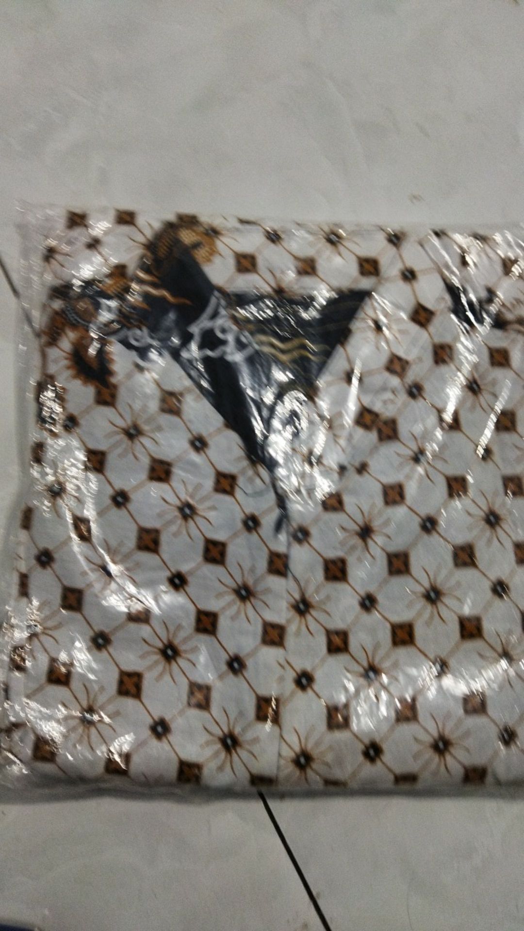 Batik Couple Keluarga Sania Ruffle Ori Ndoro Jowi Dnt Motif Wayang Putih