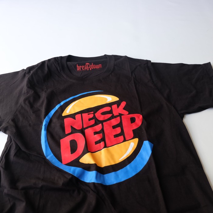 Kaos Band Neck Deep