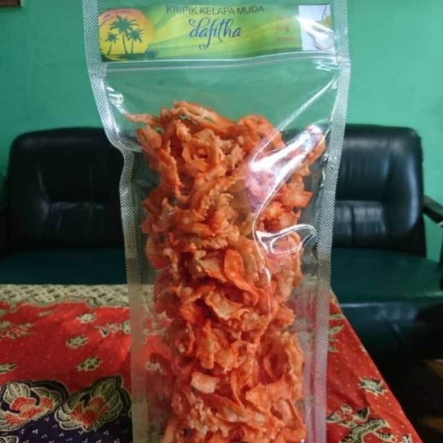 

Kripik kalapa muda