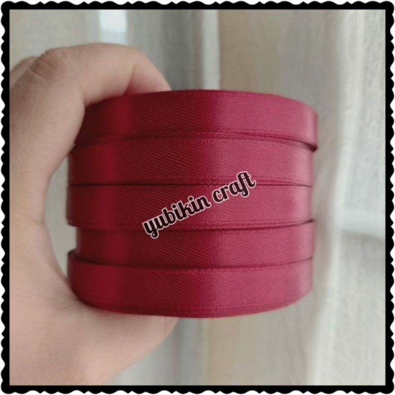 

1 Roll Pita Satin Lebar 1cm 3/8 Inch Warna Maroon