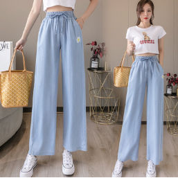 Celana Panjang Model Lebar Versi Korea Motif Bunga Daisy Celana Panjang Model Lebar Versi Korea Motif Bunga Daisy