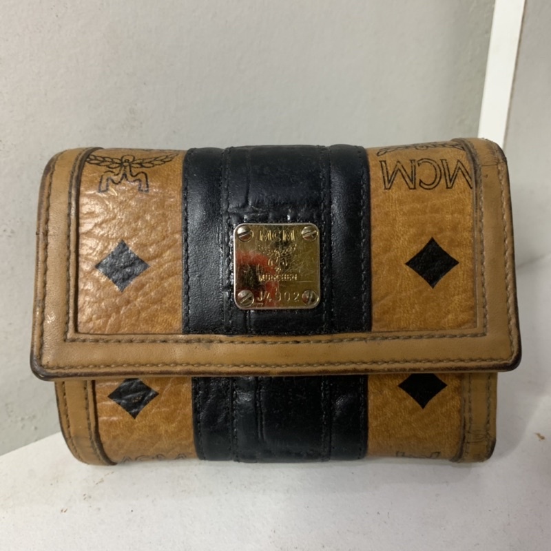 PRELOVED MCM LEATHER WALLET