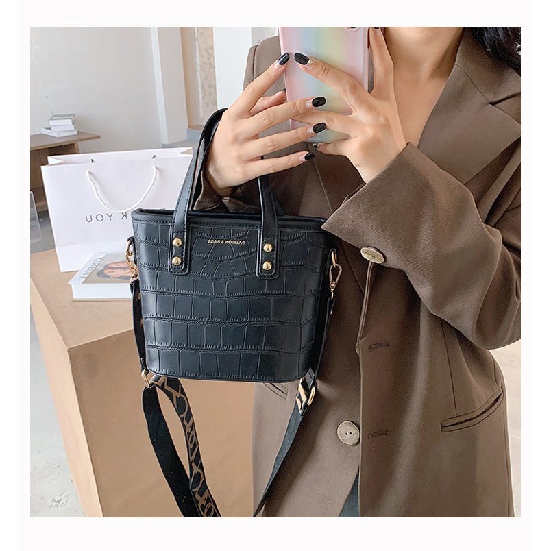 (2PC BISA IKG)GTBI99884288 New Arrival  !!!  Tas Selempang  Tas Wanita Import  Premium Terbaru