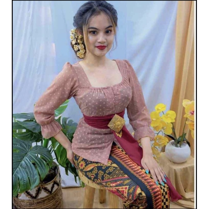 Kebaya bali kamala sifon dot uragiri lengan kerut