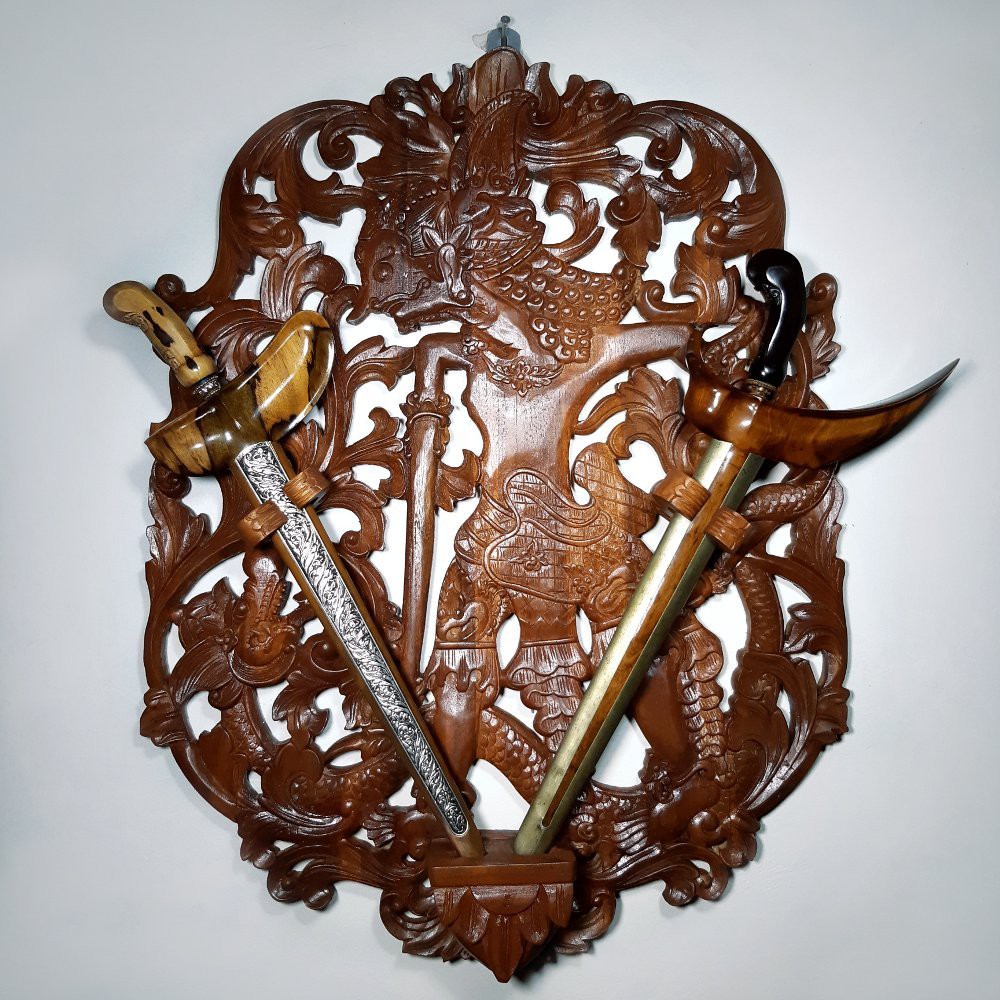 Blawong Dudukan Keris Model Werkudoro  Warna Plitur