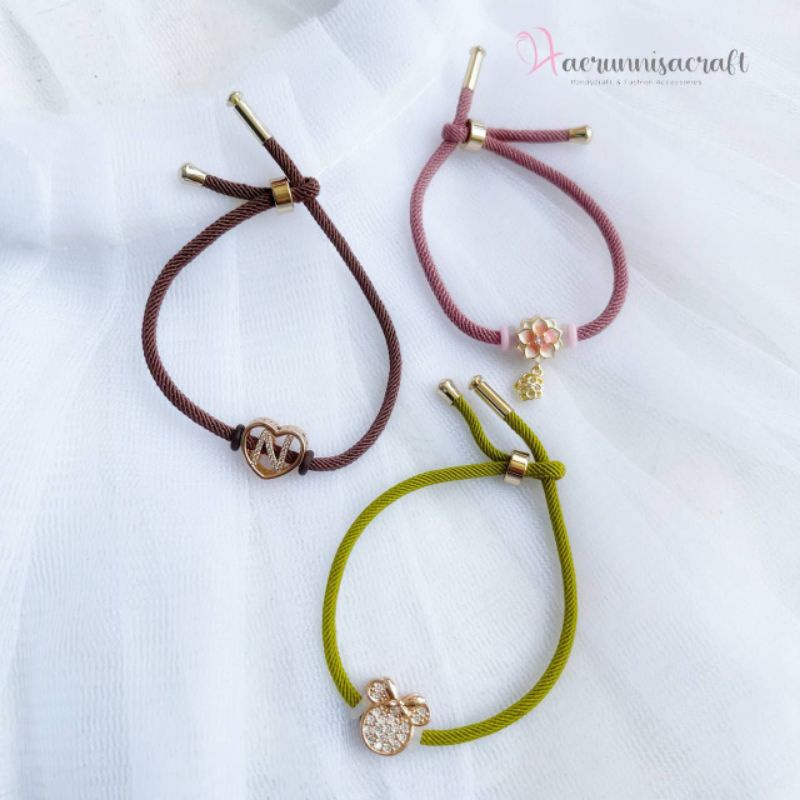 Gelang tali Polos Hongkong dan Aneka Charm Xuping (inisial nama, peach juntai, mickey)