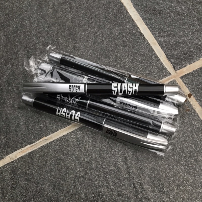 

PULPEN/ BULPEN/ BOLPOINT BAND ORIGINAL SLASH GUNS N ROSES