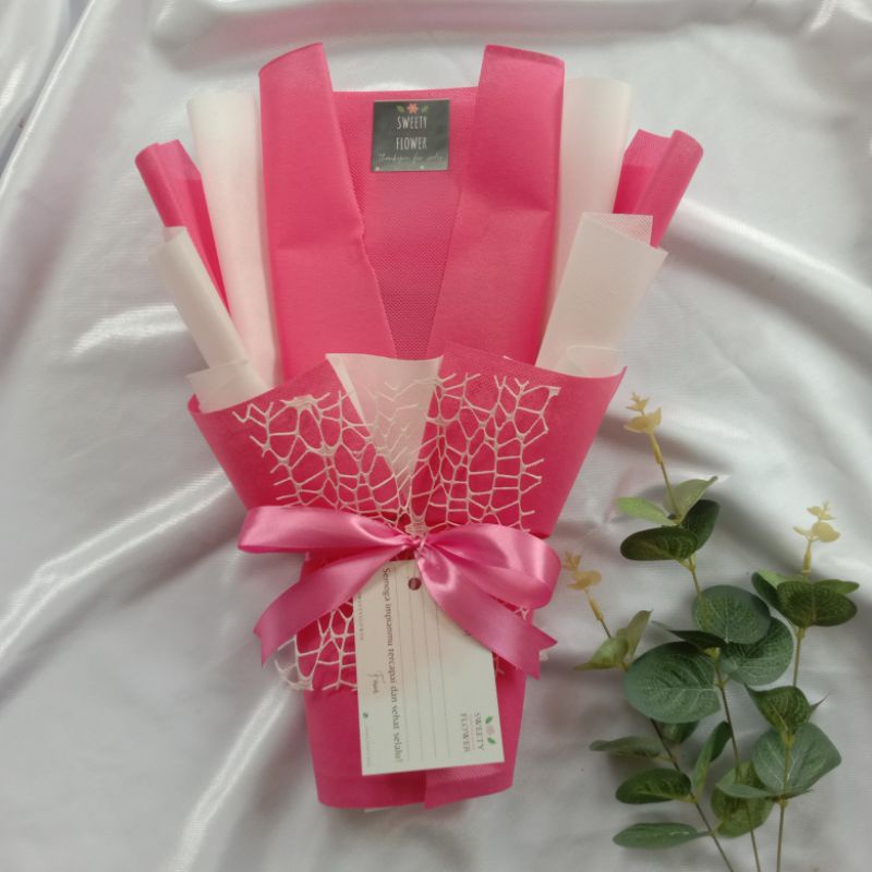 

Buket kosong uang atau barang kain spunbond bouquet hampers hadiah ultah