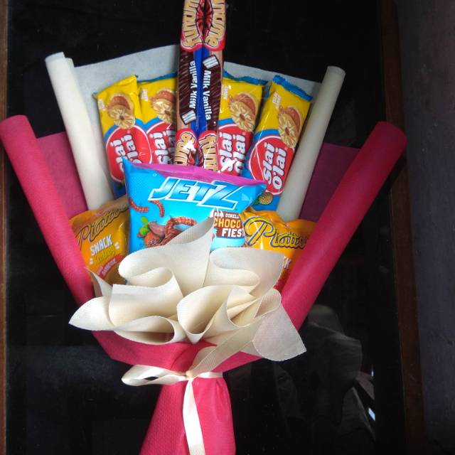 

Buket snack wisuda ulang tahun Murah