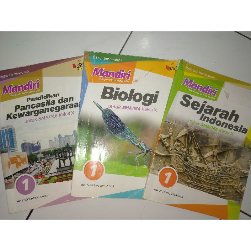 

[PRELOVED] BUKU MANDIRI ERLANGGA KELAS 10 SMA IPA/IPS
