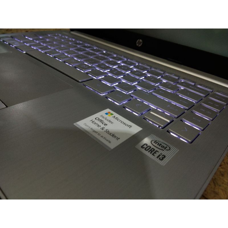 Laptop HP 14s-CF2075TU GEN 10 Core i3-10110U KEYBOARD BACKLIGHT SILVER RAM 4gb SSD 256gb 14inchi