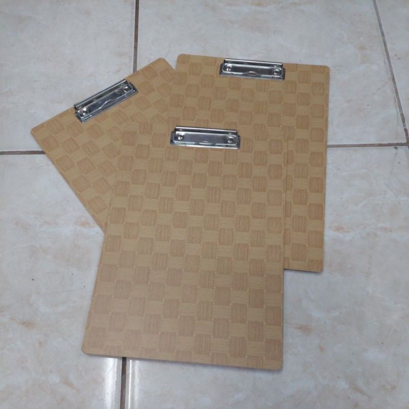 

Papan Jalan Kayu 34x24 cm / Papan Ujian Kayu Folio / Clipboard Kayu F4