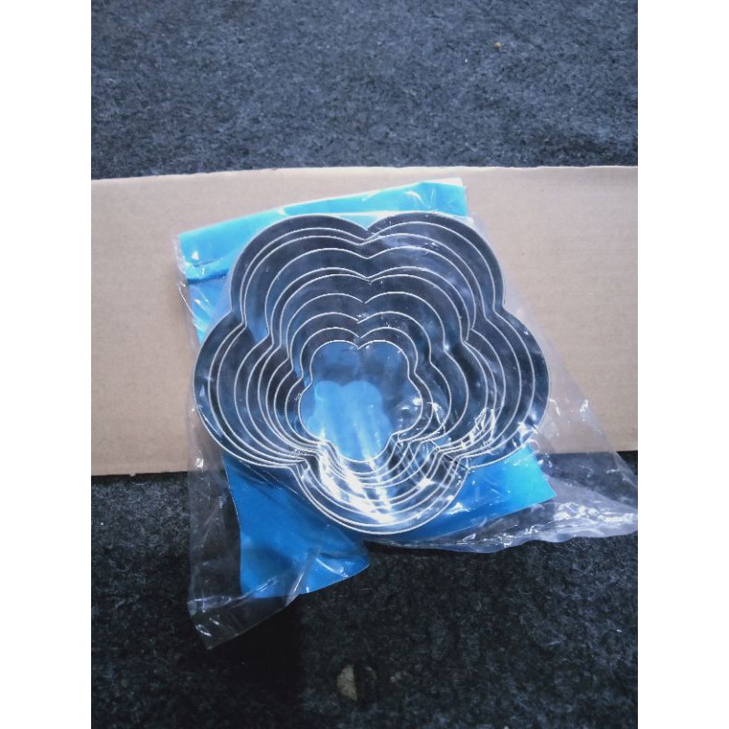 

ring cutter kue motif bunga 1set isi 10