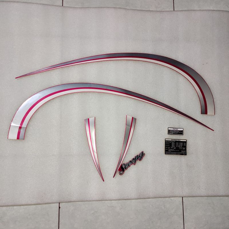 Stiker stripping striping decal graphic Honda Scoopy 110 karbu karburator 2010 2011 2012 merah ori o