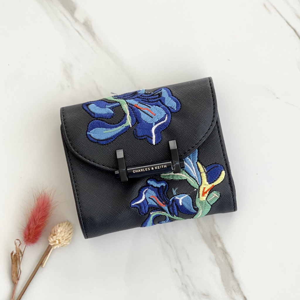 C DOMPET LIPAT VAN GOGH WALLET WANITA 01024