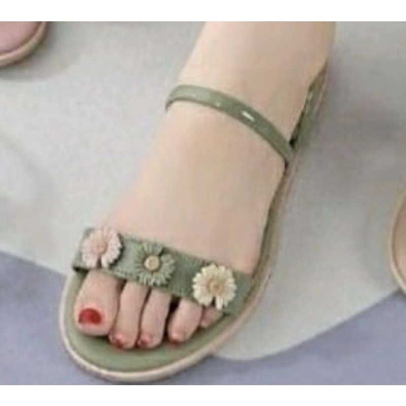 Sandal Tali Flat Wanita NADINI Breslin 1205