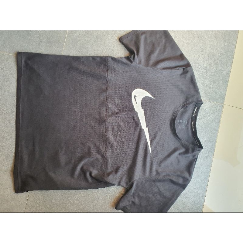 nike running jersey
