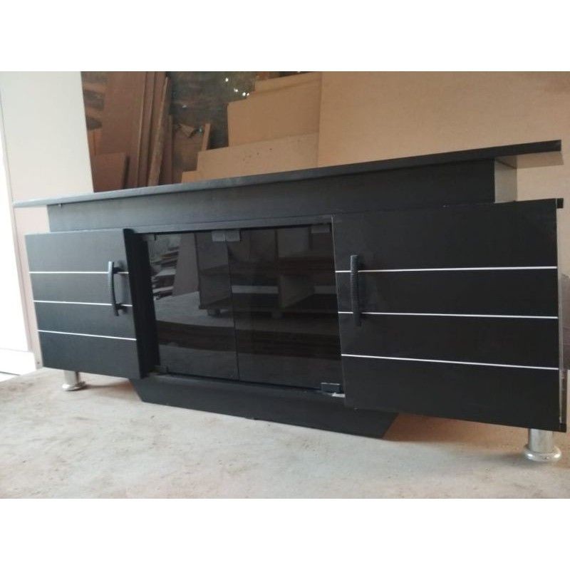 Meja tv minimalis hitam