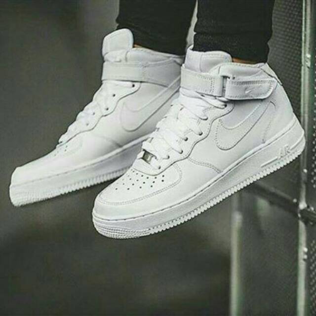 Sepatu Nike Air Forche Cewek Full White women Sepatu Olahraga Running Dance Sekolah Tinggi Keren