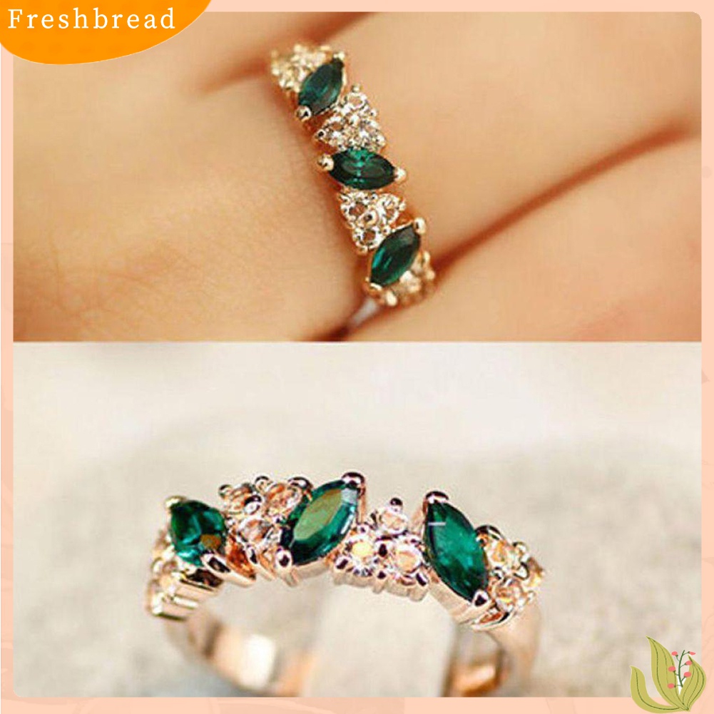 Perhiasan Cincin Pernikahan Gaya Vintage Aksen Zamrud Cubic Zirconia Untuk Wanita