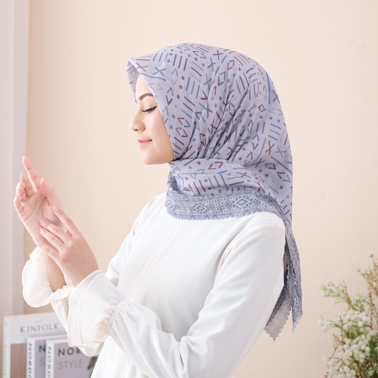Mevrouw Hijab SAFI 110x110 Ultrafine Lasercut-SAFI Dusty Grey