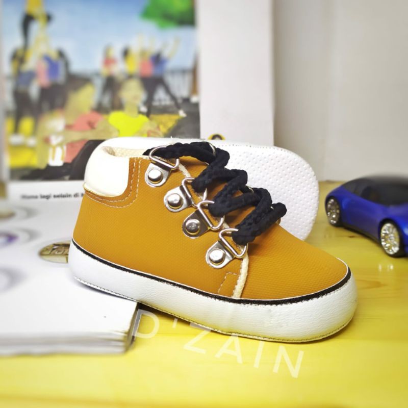 sepatu bayi prewalker/sepatu balita murah