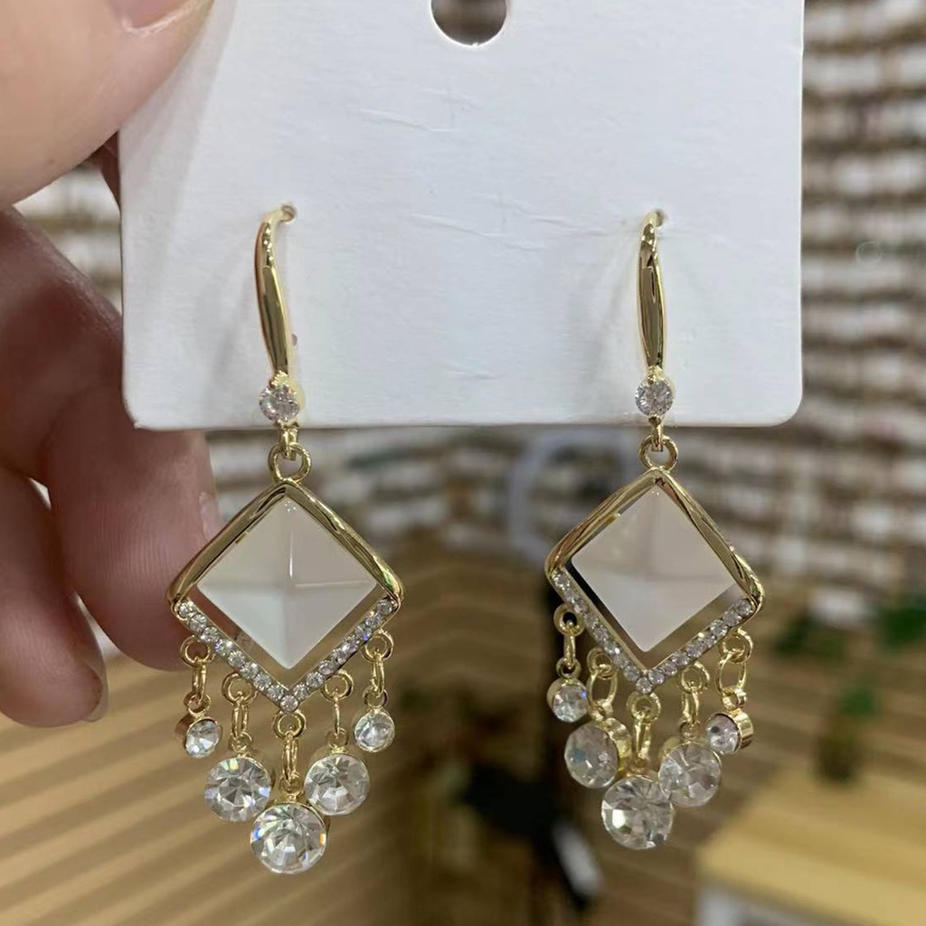 Hu Hu Hu Hu Hu Alat Bantu Pasang Kacamata♡ 1 Pasang Anting Rumbai Bentuk Belah Ketupat Aksen Berlian Imitasi Gaya Bohemia Untuk Wanita