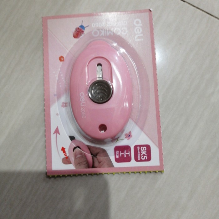 

DELI MINI CUTTER PORTABLE DURABLE CUTE size E2050 - Pink