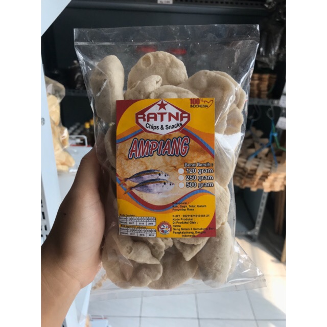 

Ampiang Garing Ratna Kerupuk Kulit Ampiang Ikan Ciu 100gr / Engpiang Garing / Empiang Garing Ikan Ciuw Selar