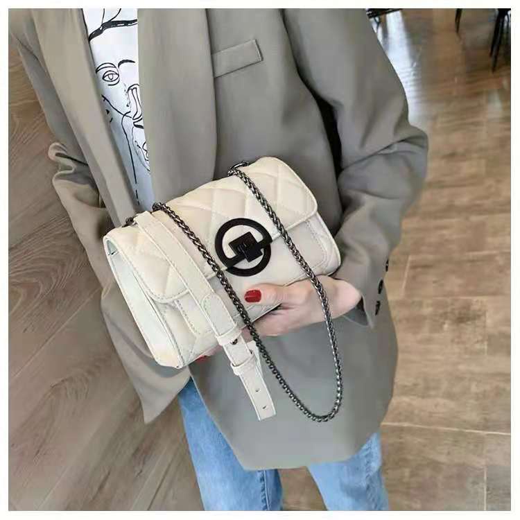 132, tas wanita selempang import tas fashion  grosir tas ori tas terlaris flashsale tas cantik slingbag  answer.id tas import bag import korea