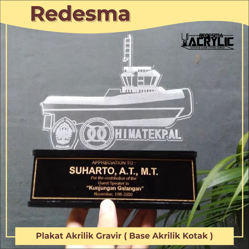 

PLAKAT AKRILIK GRAVIR (BASE AKRILIK KOTAK) CUSTOM