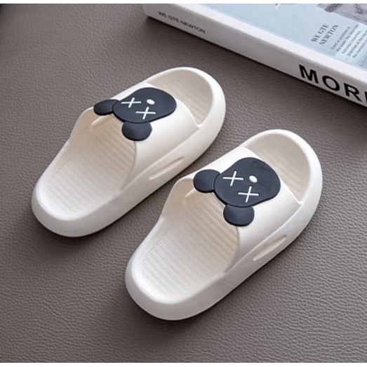 GROSIRTAS LV0167 Sandal Anak Anak Import / Slip On Jelly Motif Bear x Kaws