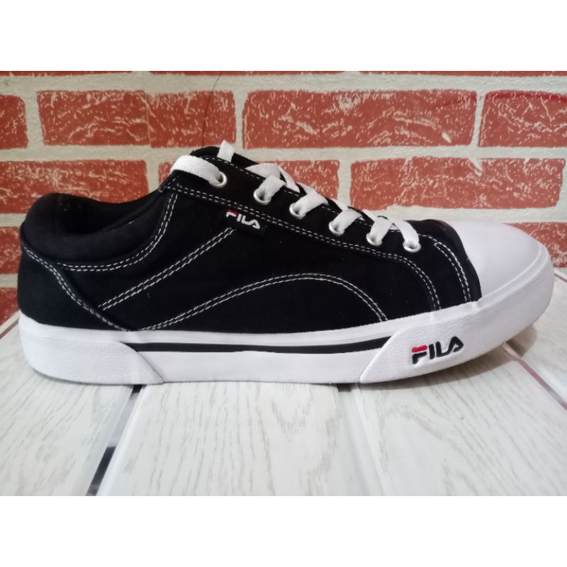 SEPATU FILA COMO SECOND BRANDED/BEKAS/PRELOVED