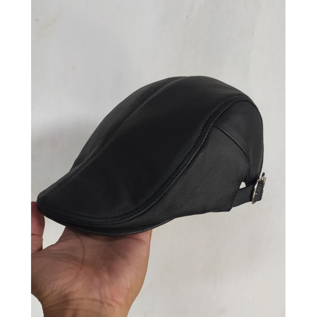 topi pet pria kulit domba asli. topi kulit asli
