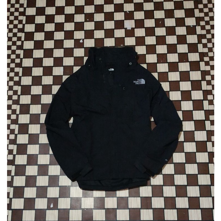 Jaket Second Outdoor The North Face Hyvent