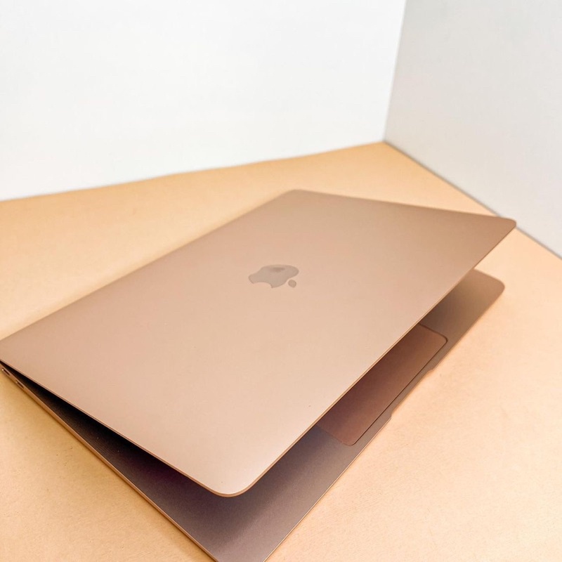 Macbook Air Retina 13 inch 2018 // 2019 Ram 8Gb Ssd 128/256gb Dual Core intel i5