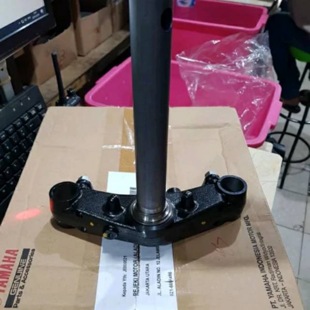 SEGITIGA BAWAH AEROX 155 ORI YAMAHA B65-F3340-00