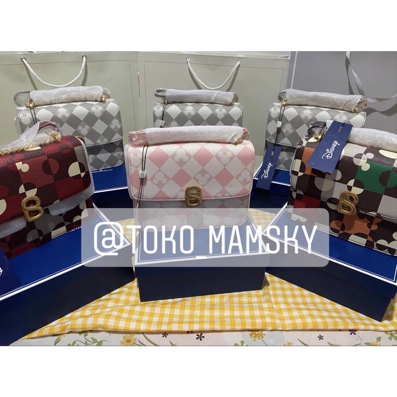 SOLD‼️Puzzlea Bag Disney X Buttonscarves The Dream Park Series