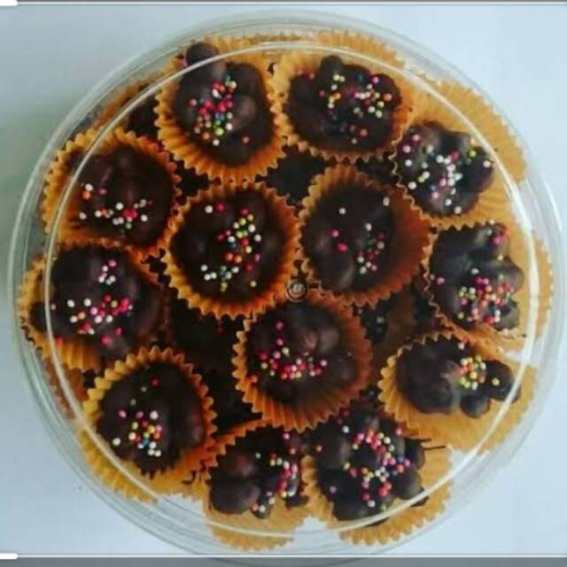 

Kacang coklat kemasan toples