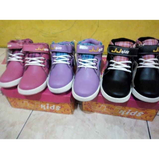 SEPATU SNEAKERS JJ KIDS