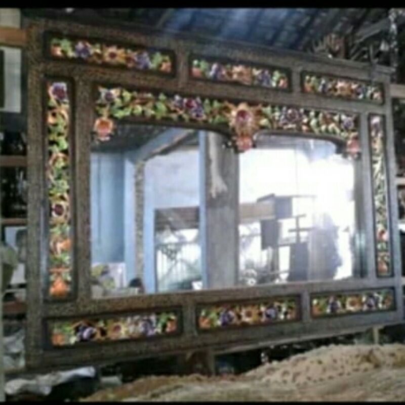 Cermin hias pigura antik jati ukir