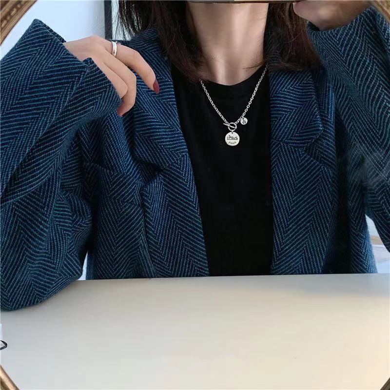 Kalung Rantai Klavikula Pendek Dengan Liontin Bulat Motif Tulisan Gaya Korea Untuk Wanita
