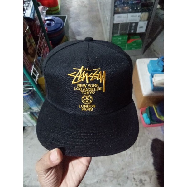 topi second stussy