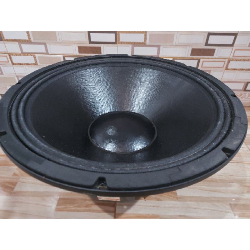 Speaker Fabulous 18 inch Tipe 100182 SW Sub Woofer