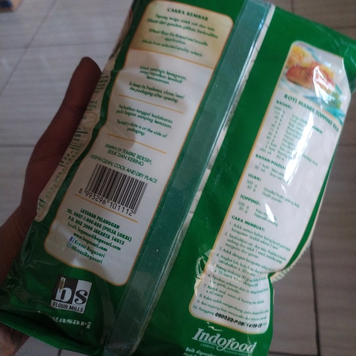 

D02D1 Tepung Terigu Cakra Kembar 1Kg Da01D100