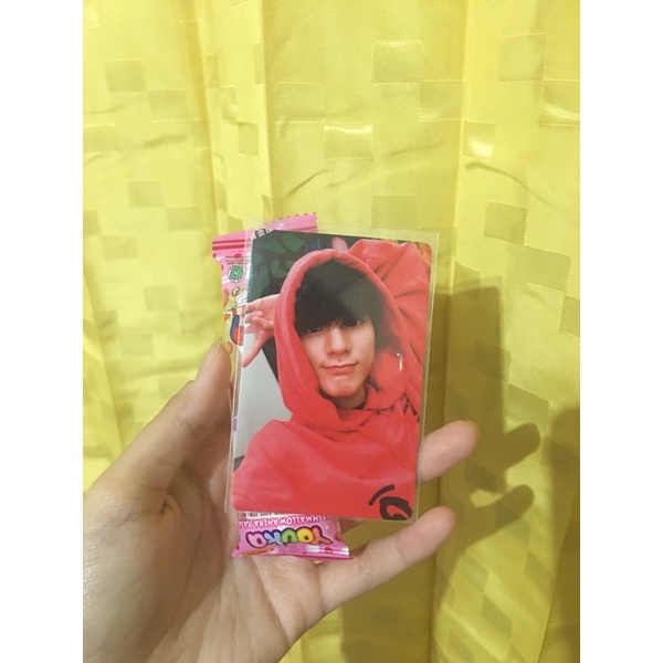 ( BOOKED ) Pc Jeno yzy hoodie merah pt 2
