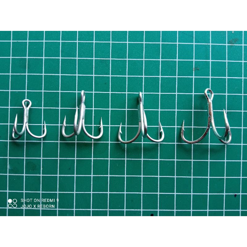 treble hook 4x strong