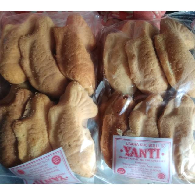 

BOLU KERING KAMPUNG KHAS PADANG