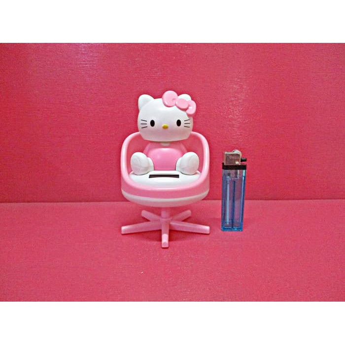PAJANGAN SOLAR HELLO KITTY DUDUK KURSI PUTAR