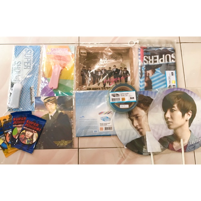 SUPER JUNIOR OFFICIAL MERCH (LIGHTSTICK SS3, SS4, Kyuhyun Musical, Kyochon)